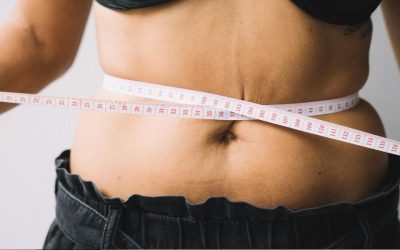 Déficit calorique et perte de graisse des bras : ce que la science dit vraiment